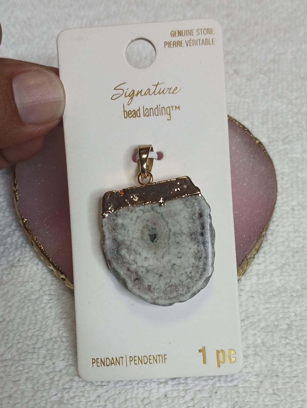 Signature Bead Landing White & Gold Stone Pendant